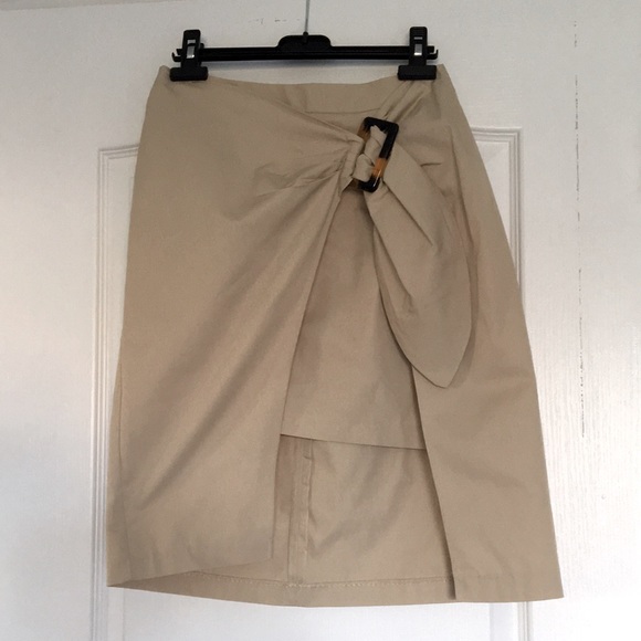 Skirt - Picture 2 of 3